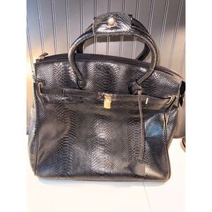 KC Jagger Black Snakeskin Embossed Rolling Laptop Bag Carry On Suitcase 1690-SNK